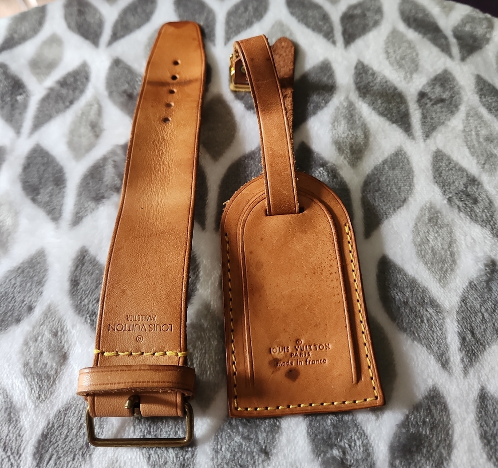 Louis Vuitton Tan Leather Strap and Tag Set